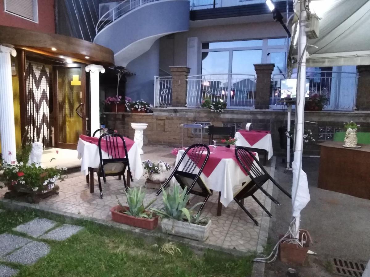 Hotel La Carina Grottaminarda Exterior foto